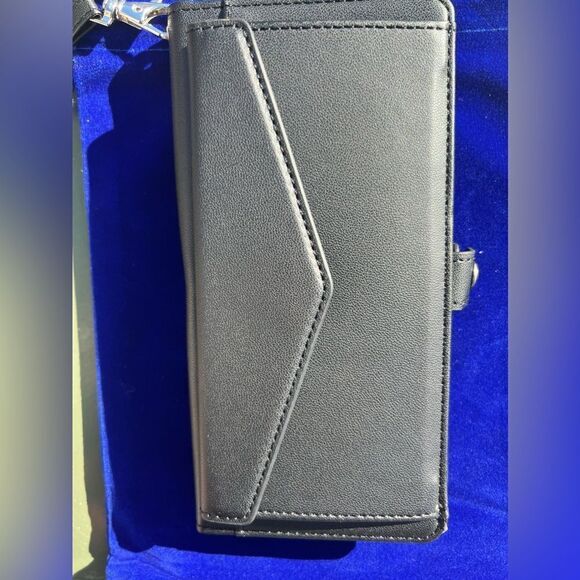 Multifunctional Wallet Case for iPhone 16 with Strap - Picture 4 of 7